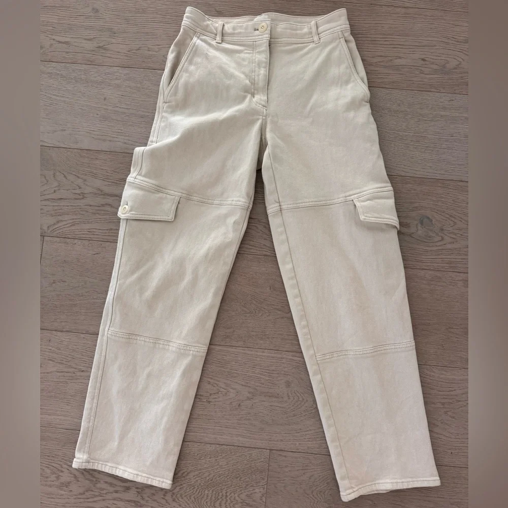 Aritzia Wilfred Free Maeve Cargo Pant -cream color size 2